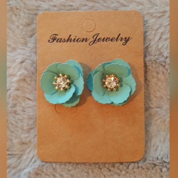Jewelry - 3 for $15 Delicate Flower Earrings
